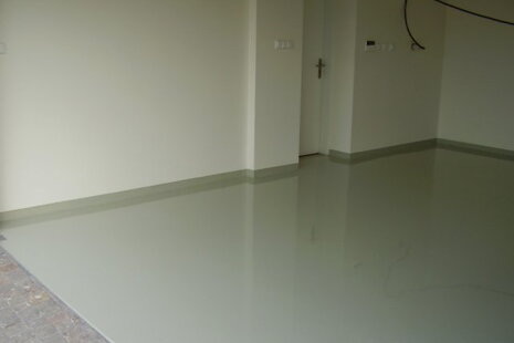 |2009| Rodinný dům Myškovice - podlaha garáže